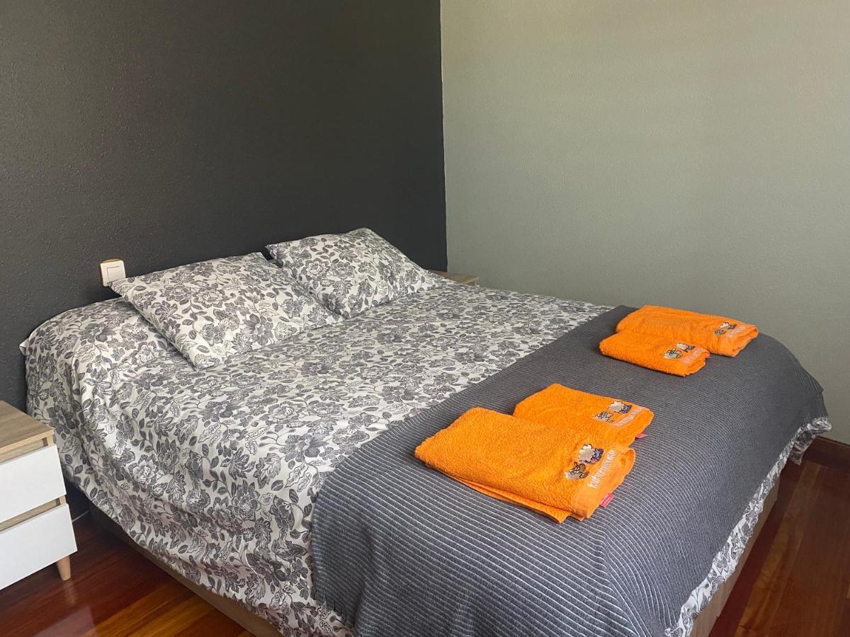 Amezola 2- Habitacion Con Bano Exterior De Uso Privado En Casa Compartida Bilbao Esterno foto