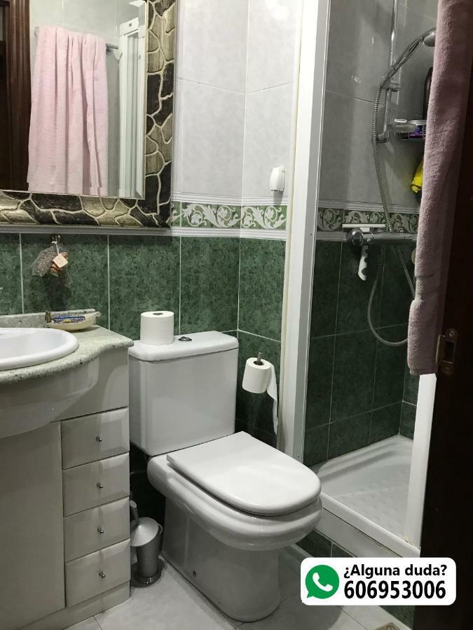 Amezola 2- Habitacion Con Bano Exterior De Uso Privado En Casa Compartida Bilbao Esterno foto